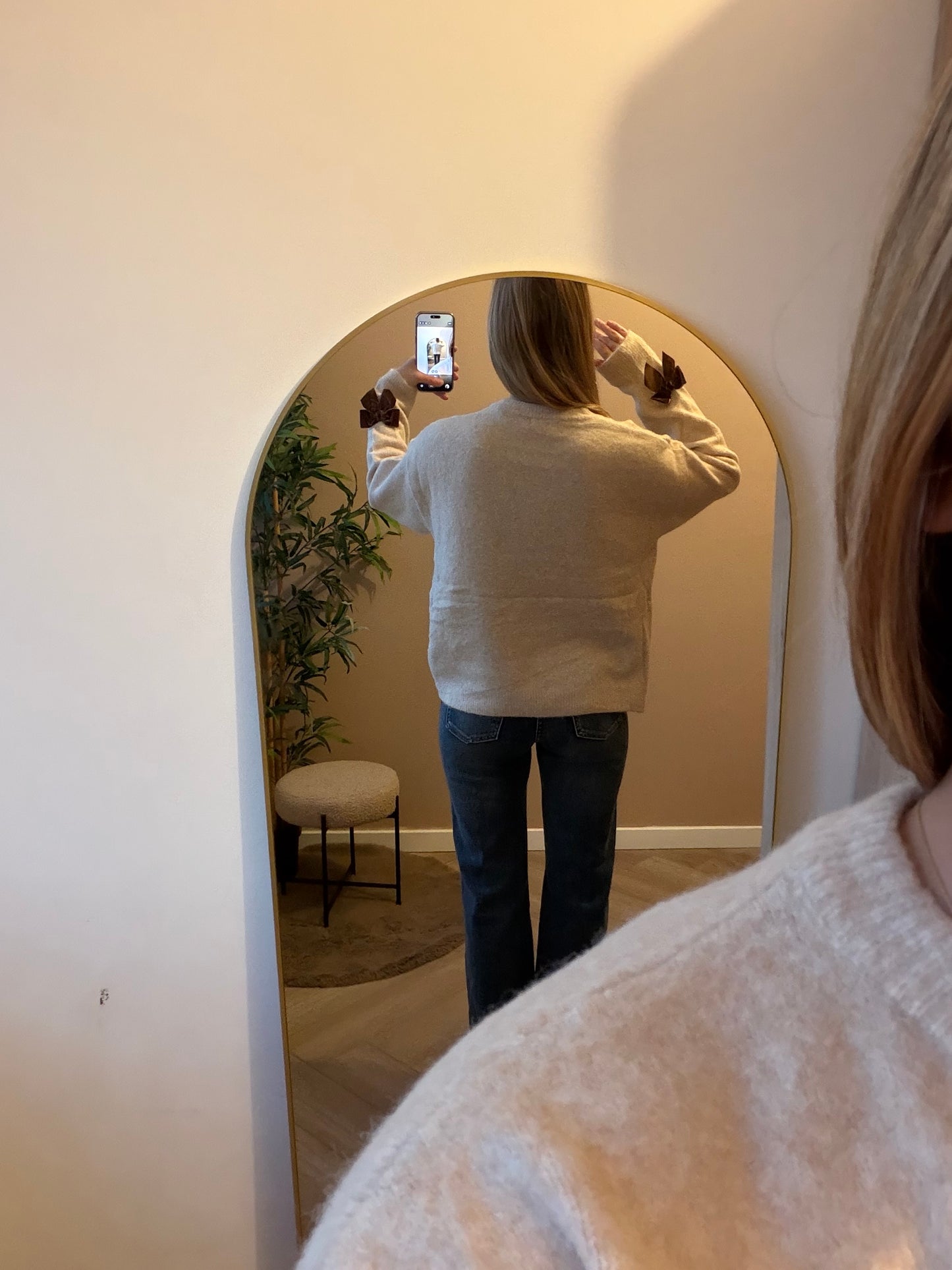 Sweaters met strikjes