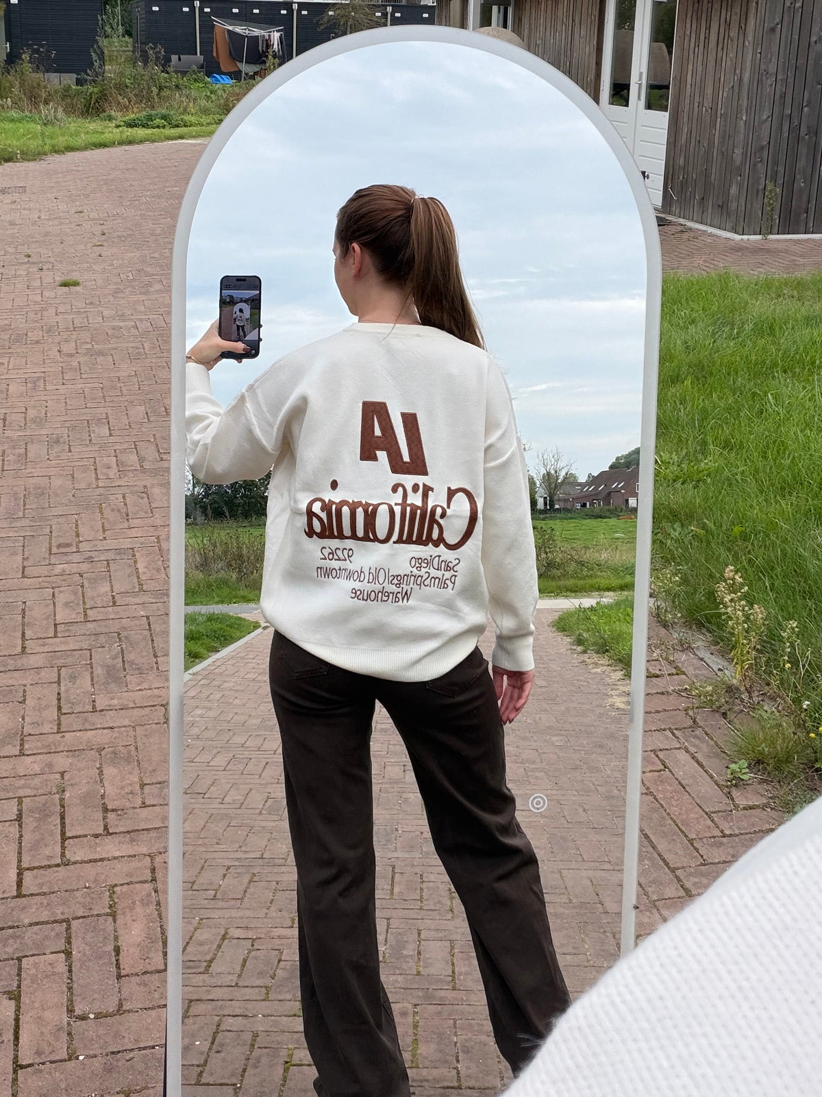 LA trui beige met bruin