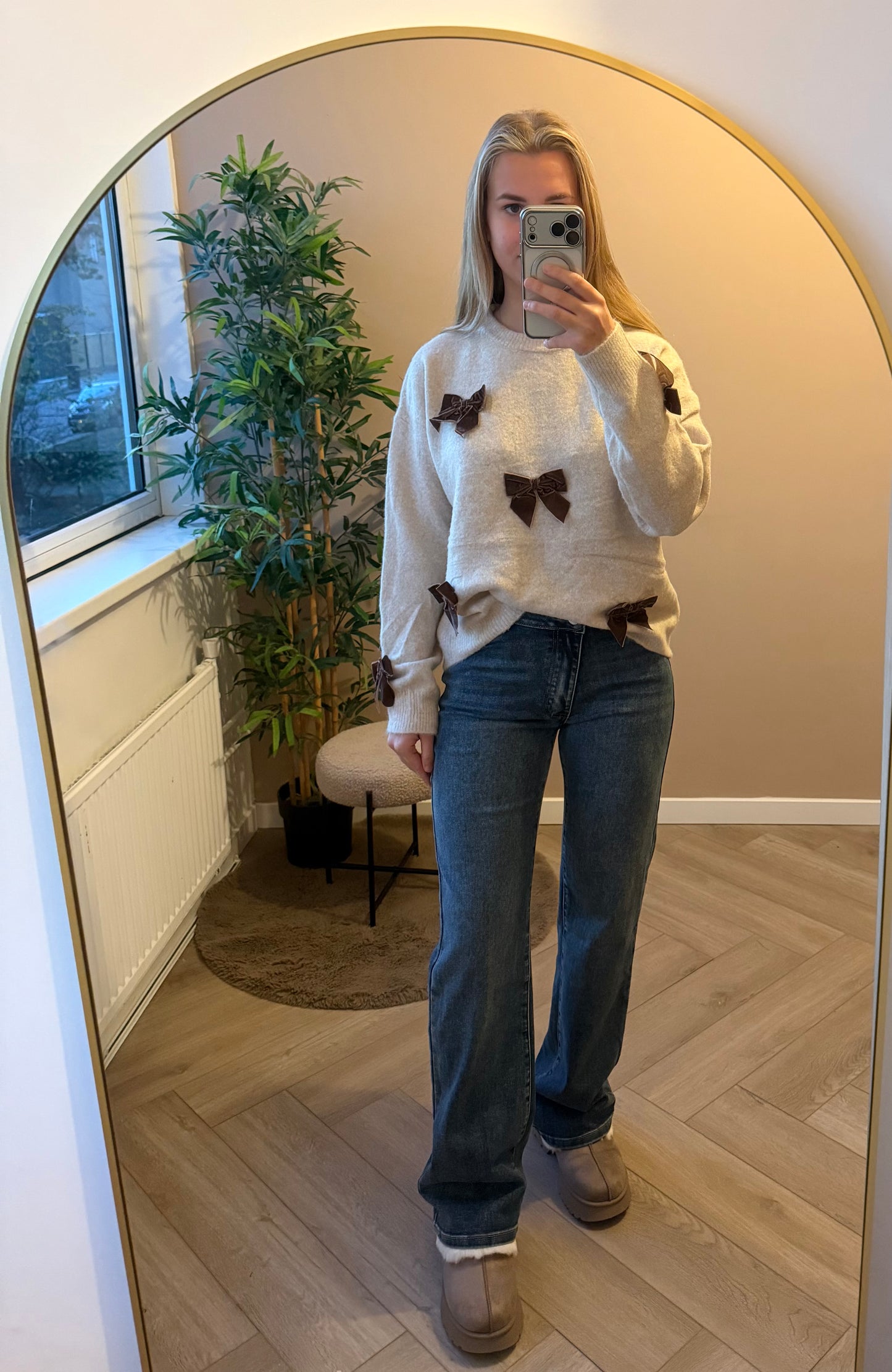 Sweaters met strikjes