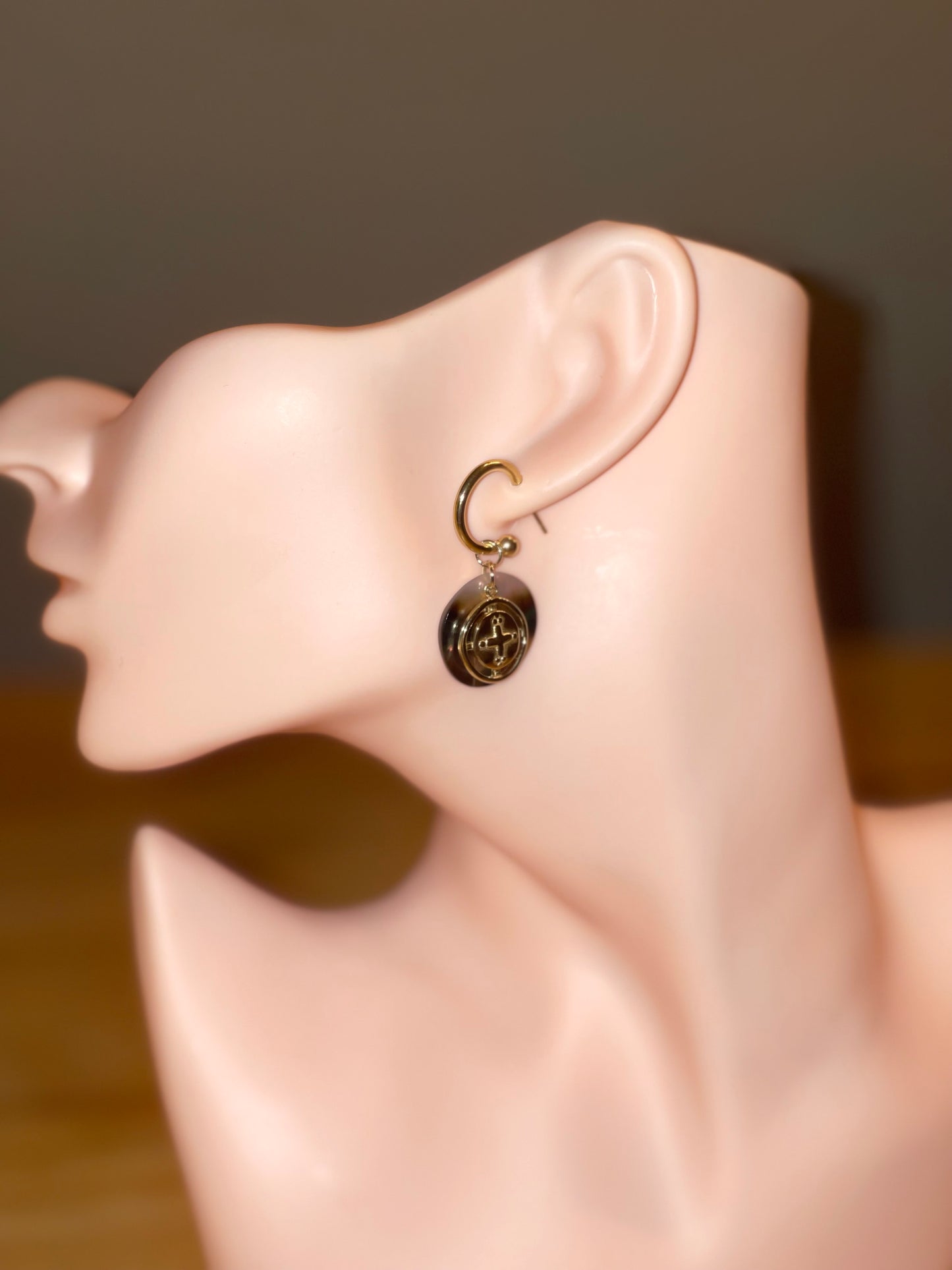 oorbellen met kruisje