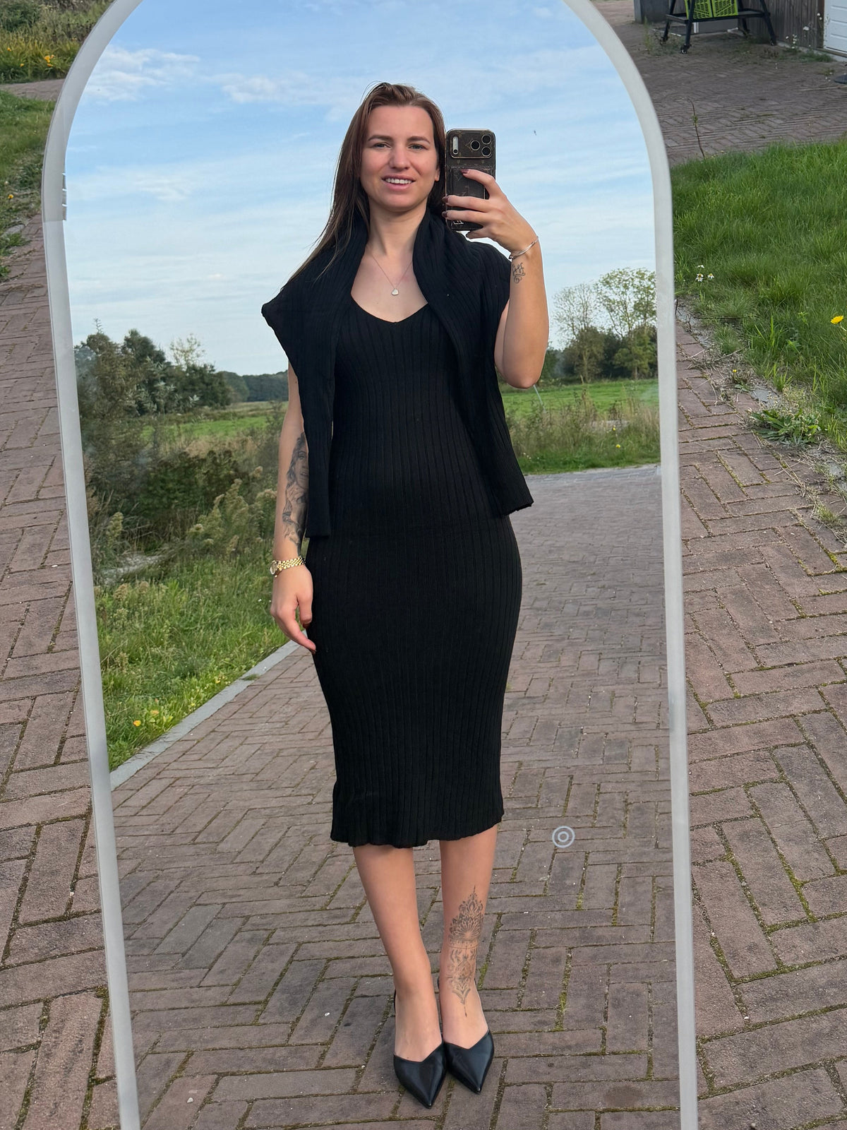 Black set dress