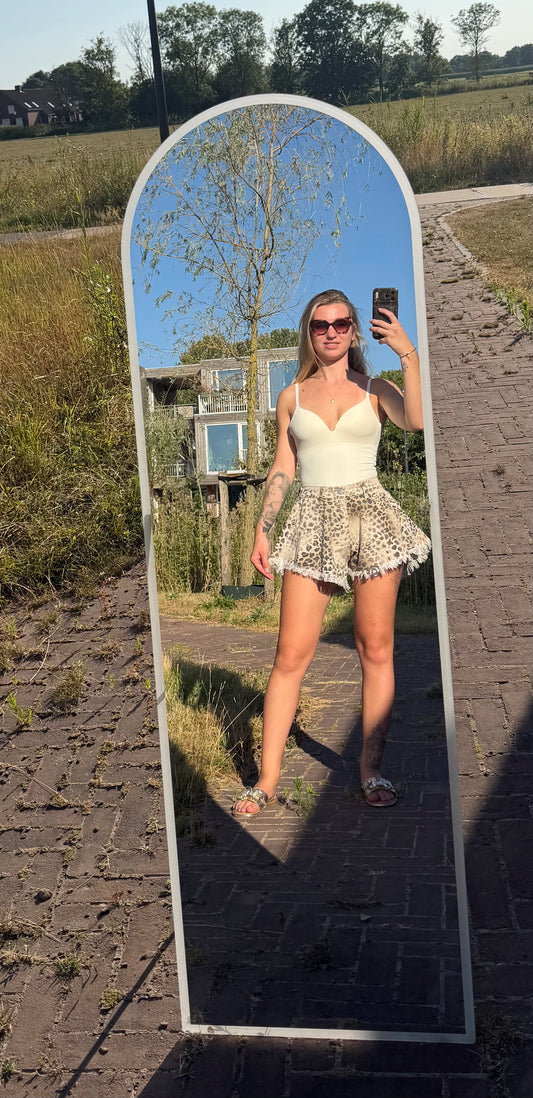 Leopard short